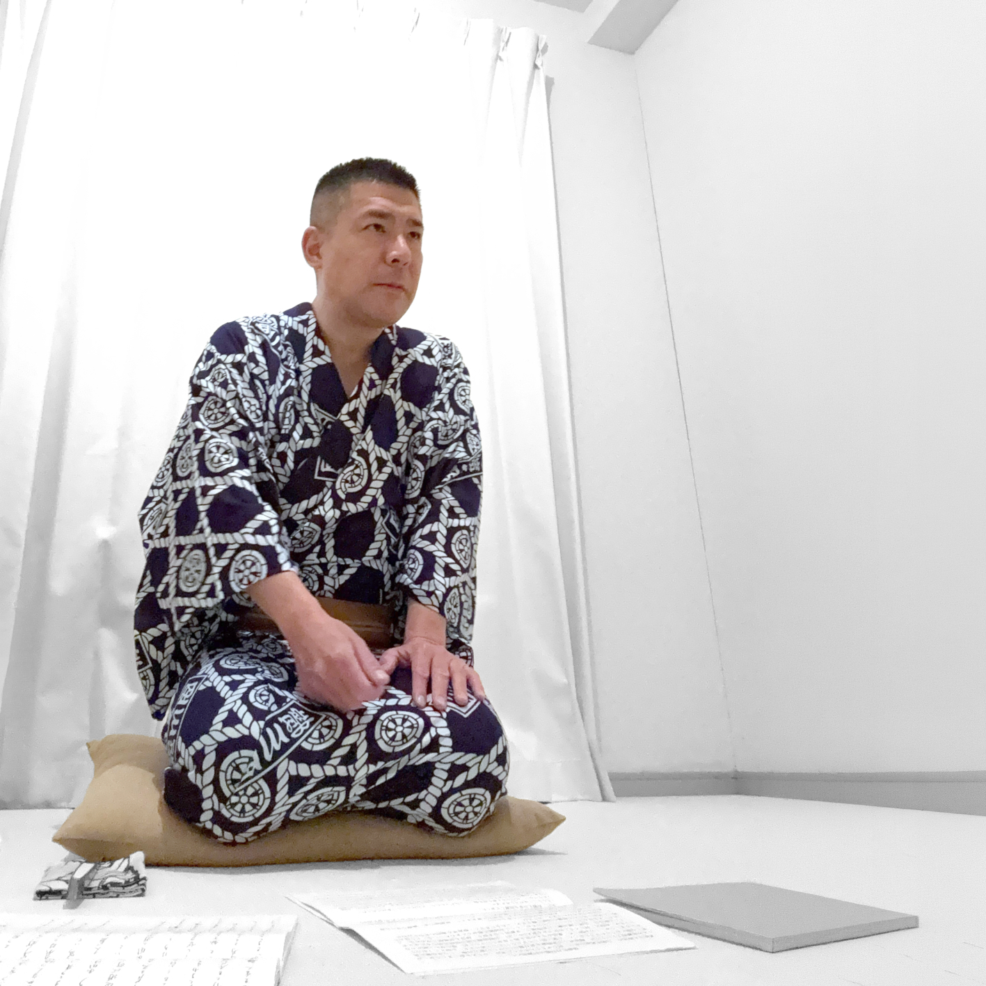 このあたり 目に見ゆるものは 皆換金